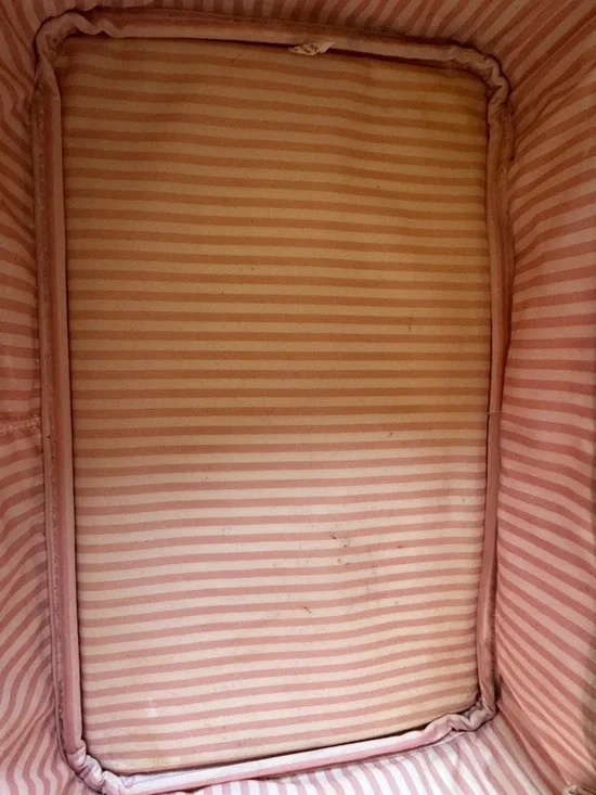 Victoria's Secret Quilted Light Pink Cosmetic Case with Top Handle - Picture 7 of 8